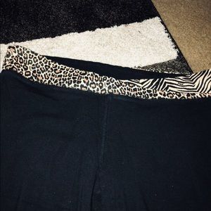 PINK Victoria's Secret Pants - Pink Victoria secret leggings PINK Victoria's Secret Pants - Pink Victoria secret leggings